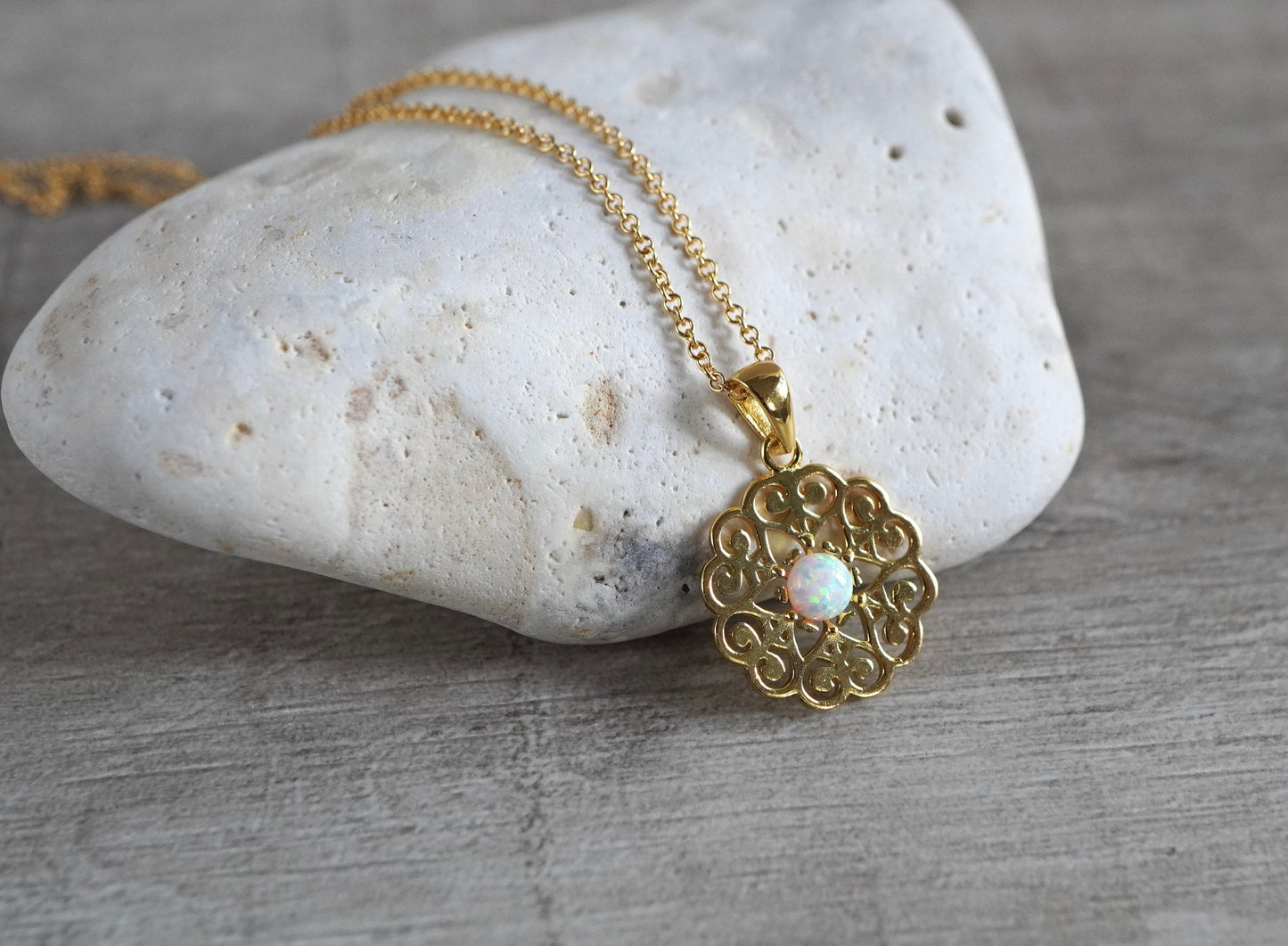 Gold Small Mandala Necklace * Gold filled necklace * Dainty Feminine Necklace * Gift for her