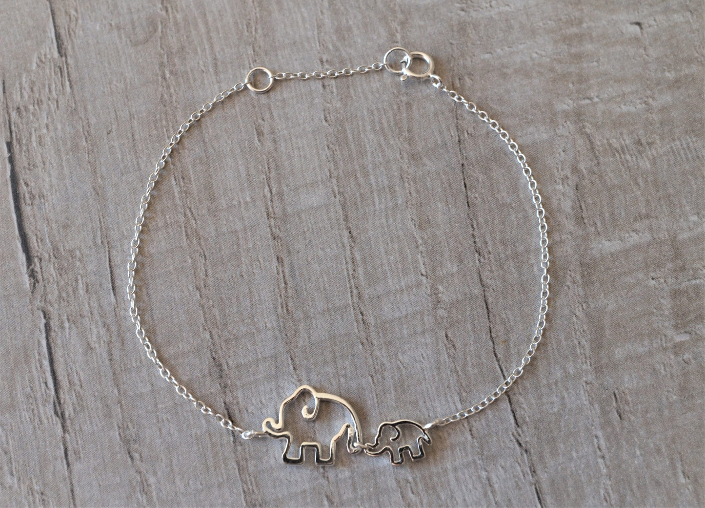 Cute Elephants Sterling Silver Dainty Bracelet* Mum bracelet * Memories bracelet * Elephants bracelet * Baby born gift