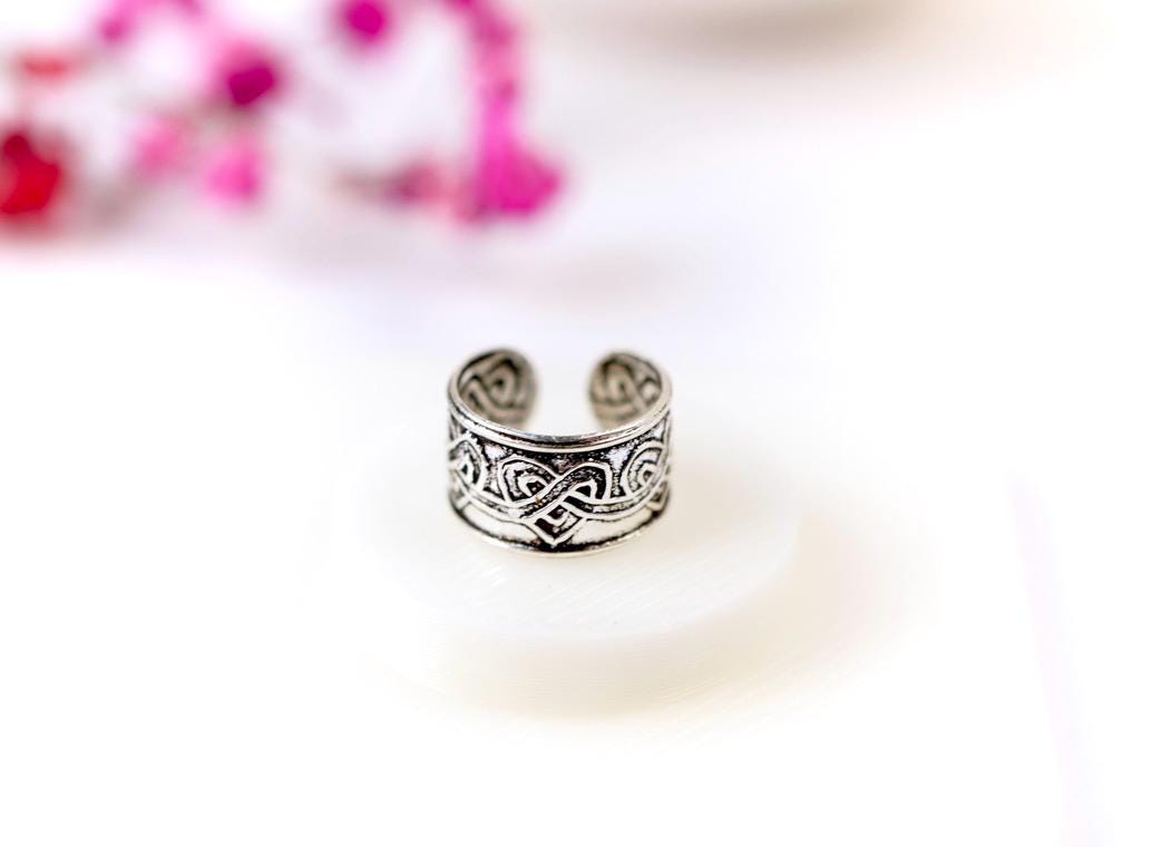 Sterling Silver Celtic Heart Ear Cuff *Sterling Silver * No hole Earrings