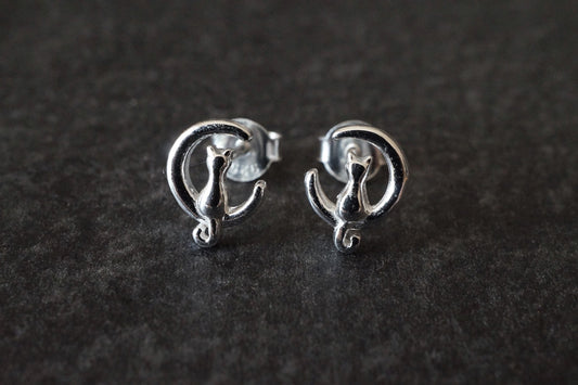 Cute Cat Moon Sterling Silver Necklace * Cat fan * Cat jewellery * Wiccan * Moon stud