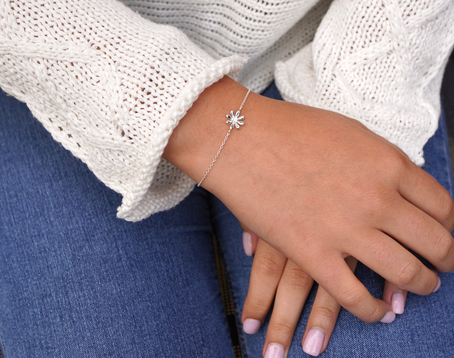 Dainty Daisy Sterling Silver Bracelet * Flower Bracelet * Dainty jewellery*  Gift For Her * Bridesmaid gift