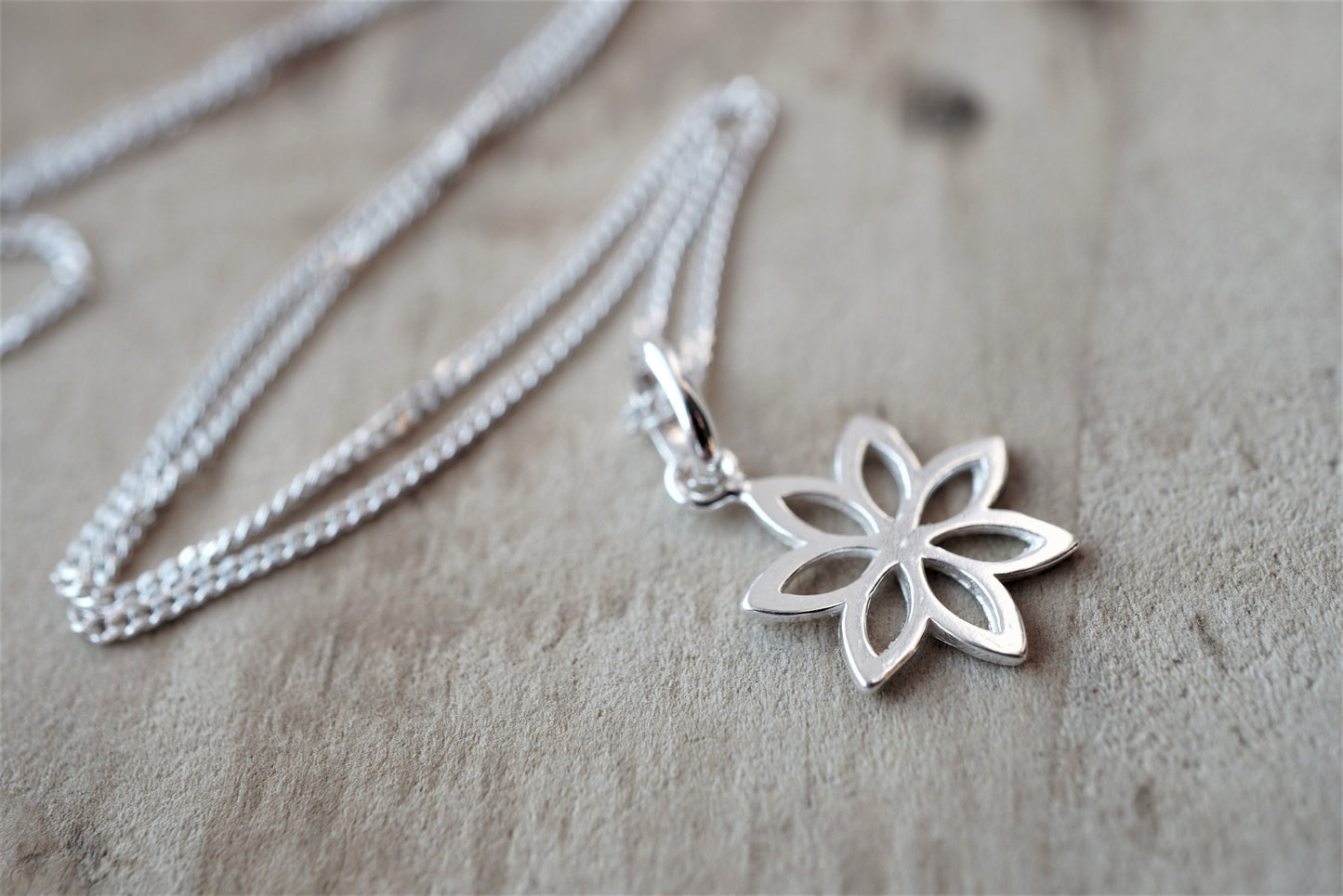 Sterling Silver Flower Earrings * Stud earrings * Lily ear stud earrings