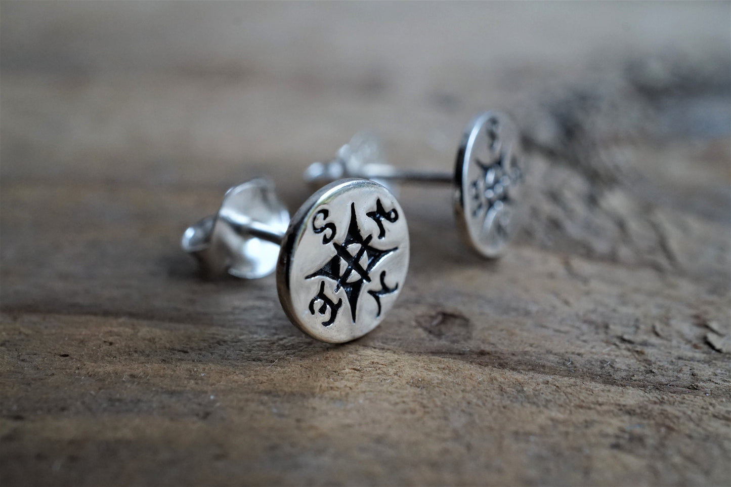 Compass Ear Stud Sterling silver * Nature fan * Hiker gift * Gift for her