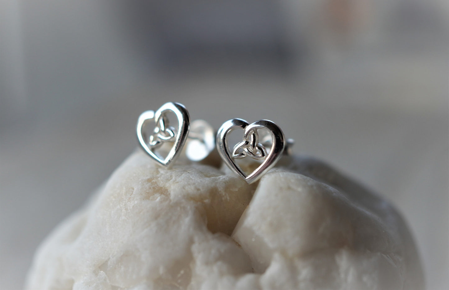 Celtic Trinity Knot Heart Stud Earrings Sterling Silver * Celtic jewellery * Knot jewellery