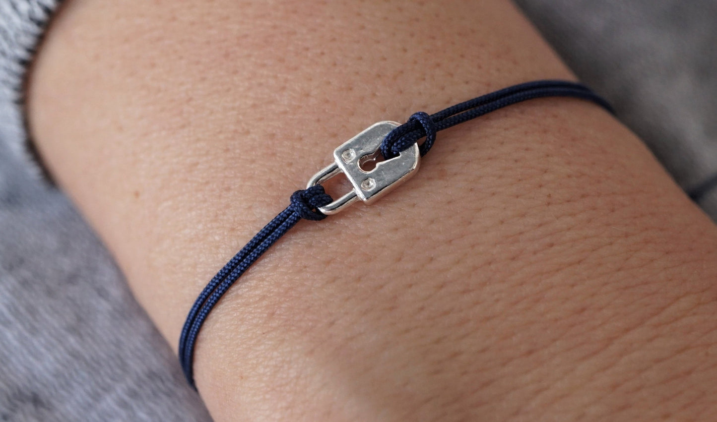Minimalist Sterling Silver Padlock Bracelet * Adjustable Cord Unisex Jewellery * Handmade Gift * Love bracelet * Delicate bracelet