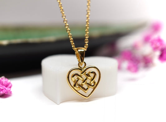 Celtic Infinity Heart Knot Necklace, Viking jewellery, Gift for her