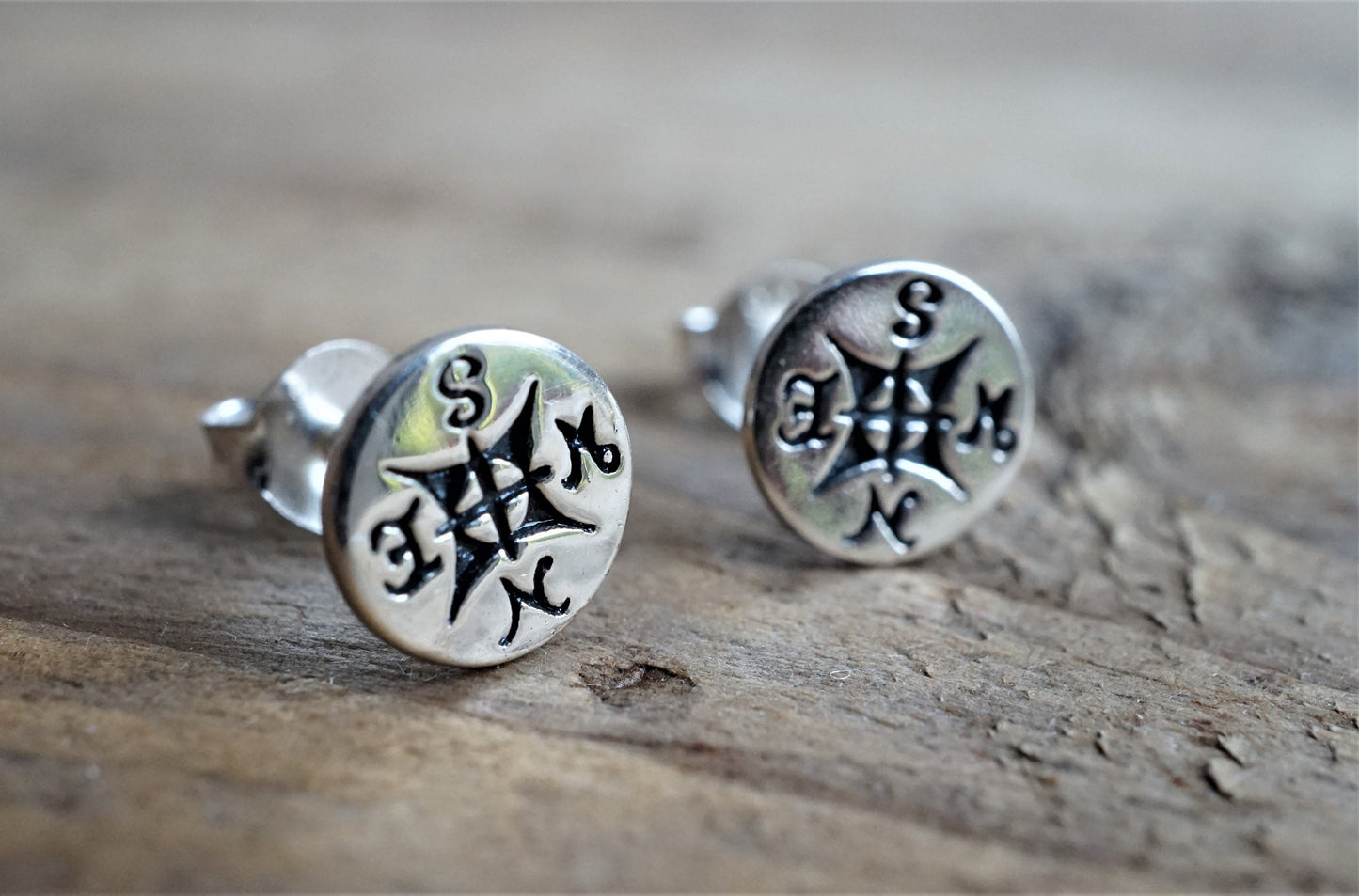 Compass Ear Stud Sterling silver * Nature fan * Hiker gift * Gift for her