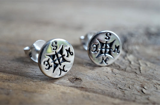 Compass Ear Stud Sterling silver * Nature fan * Hiker gift * Gift for her