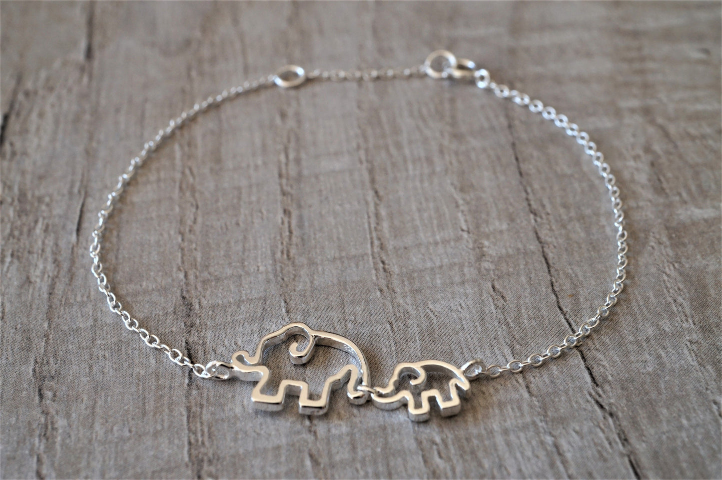 Cute Elephants Sterling Silver Dainty Bracelet* Mum bracelet * Memories bracelet * Elephants bracelet * Baby born gift