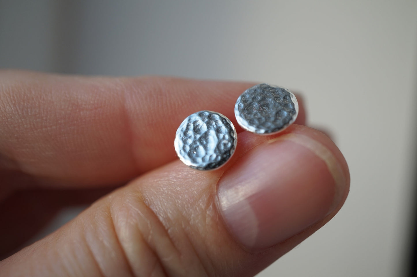 Hammered Round Sterling Silver Stud * Feminine jewelry * Silver earrings