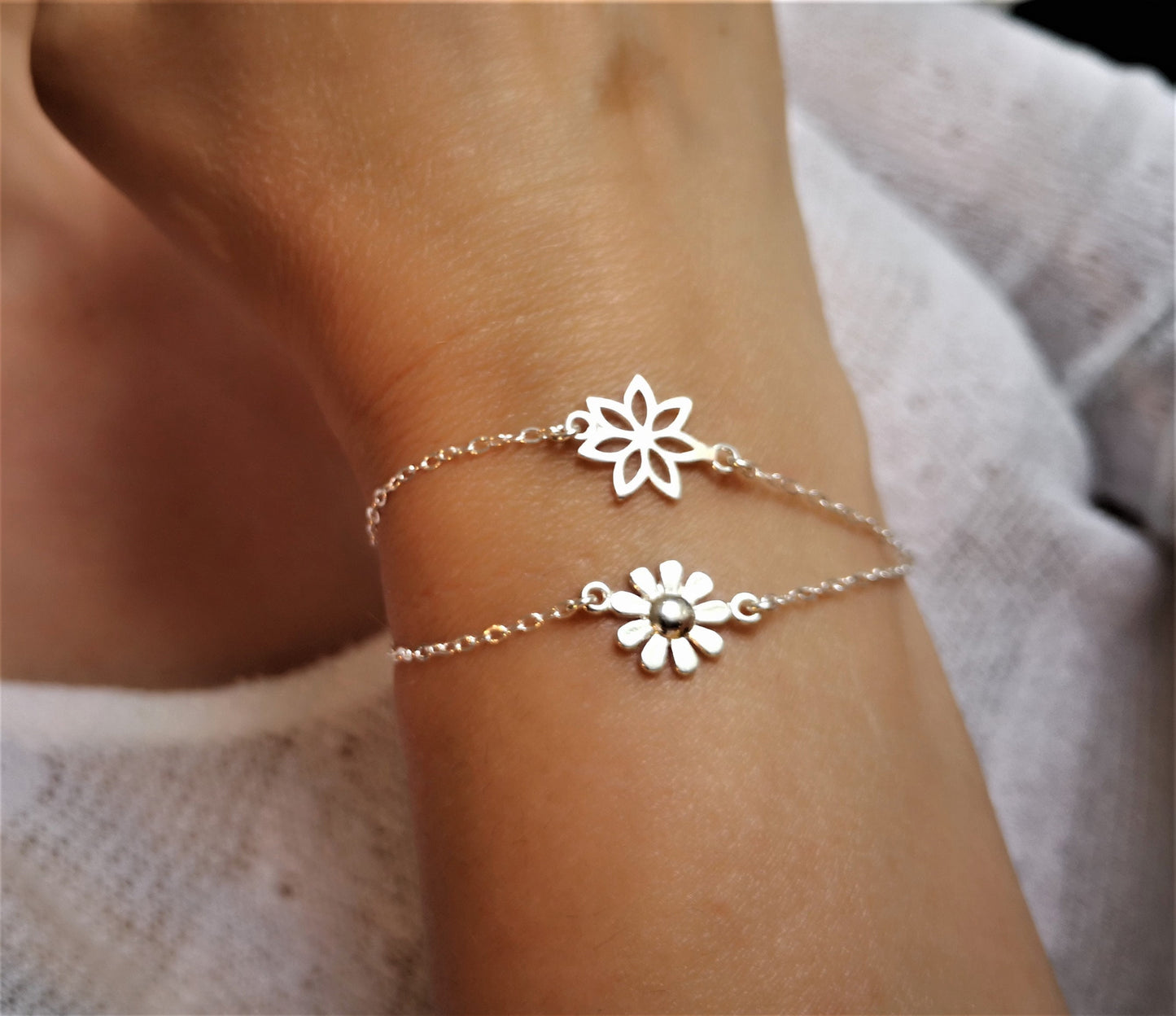 Daisy Sterling Silver Bracelet * Flower Bracelet * Dainty jewelry*  Gift For Her* Bridesmaid gift